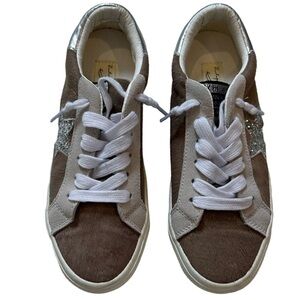 Vintage Havana Sneakers